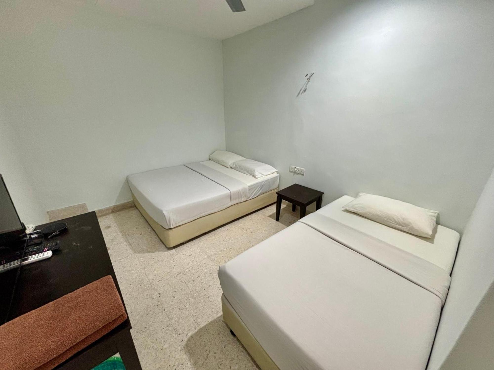 Meng Meng Guesthouse Куантан Экстерьер фото